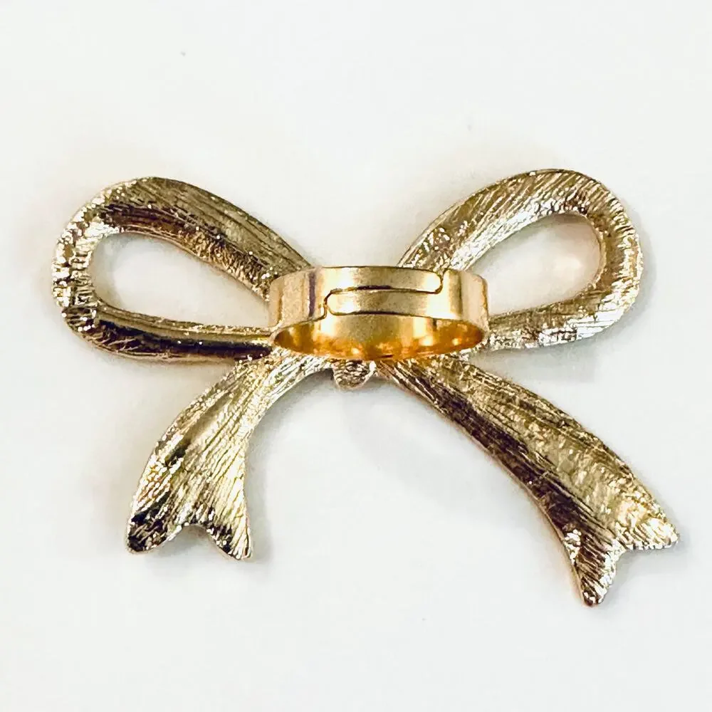 Large Rhinestone Bow Ring - Picture 3 of 3